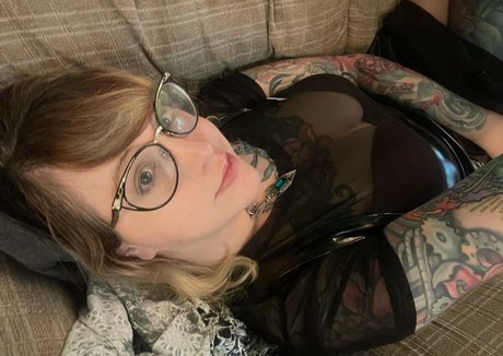 PushingUpRoses xxx only fans