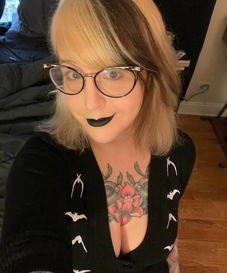 PushingUpRoses onlyfans nude content