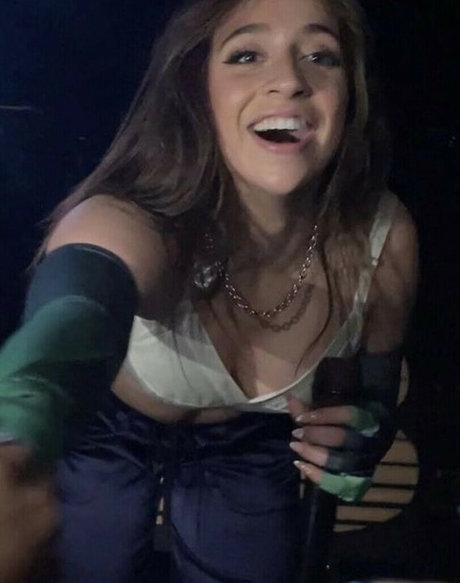 blowjob brunette onlyfans beautiful nude glimpse