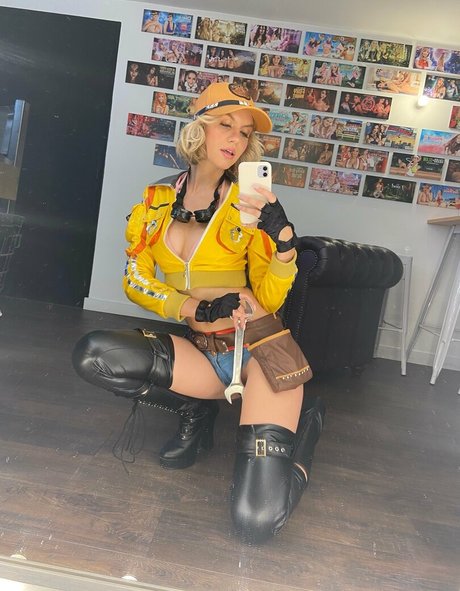 layanadevis onlyfans model