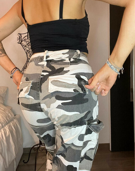 AlaiaJeanneau onlyfans star