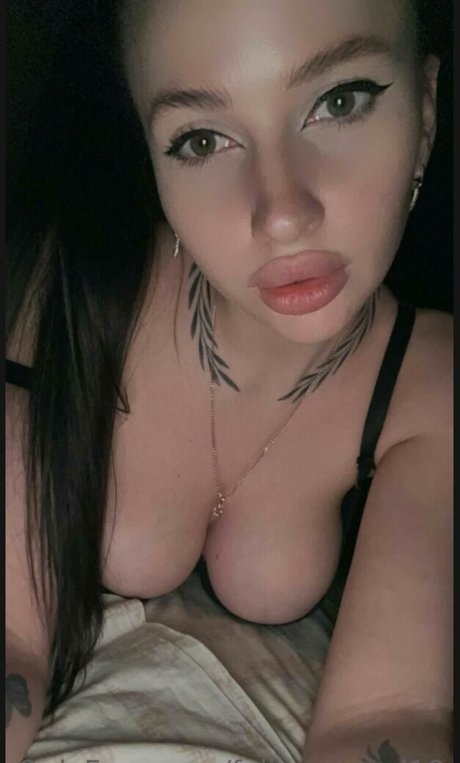 Fallen Angel 18 onlyfans posts