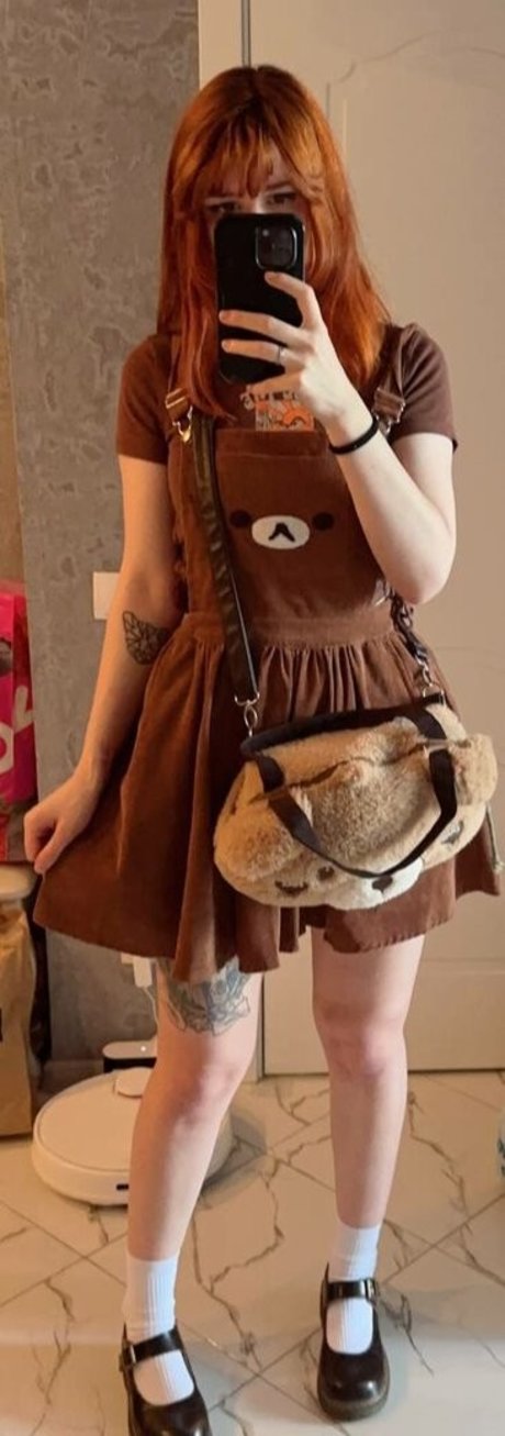 tiny asian onlyfans art naked plate