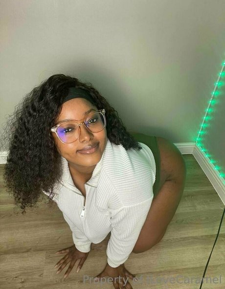 ilovecaramel only fans nudes