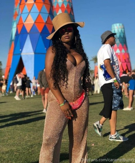 ilovecaramel Profile image