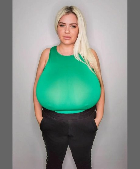 Nina Phoenix sextape onlyfans