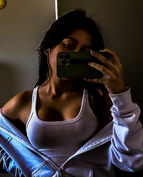 Sofia Santino onlyfans leaked.