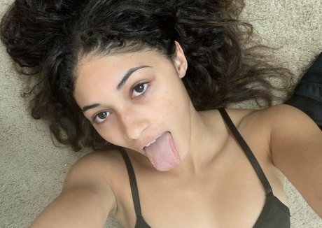 altheaj69free Profile image