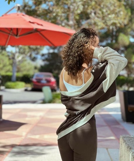 curvy shemale onlyfans beautiful nude photo