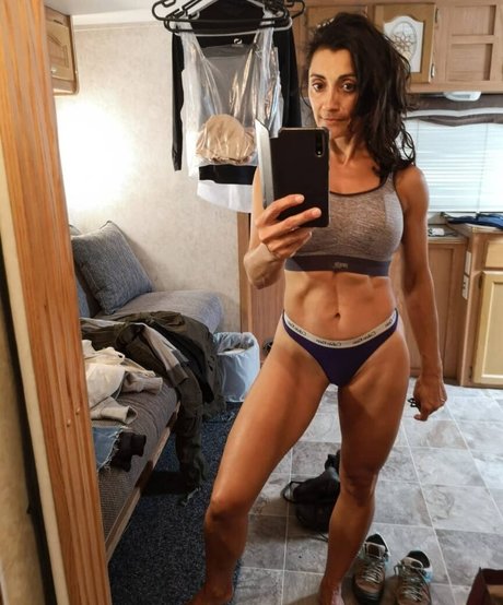 Rebecca Sarker onlyfans photo