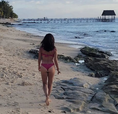 Rebecca Sarker onlyfans sex tape