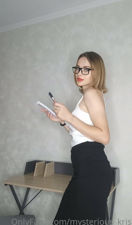 mysterious kris onlyfans boobs