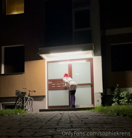 sophiekrens onlyfans leaked tits