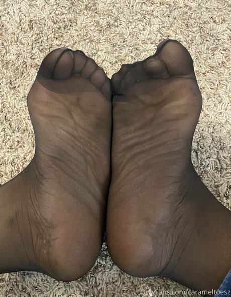 Carameltoesz onlyfans leak naked