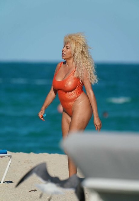 tall blonde onlyfans beautiful naked visuals