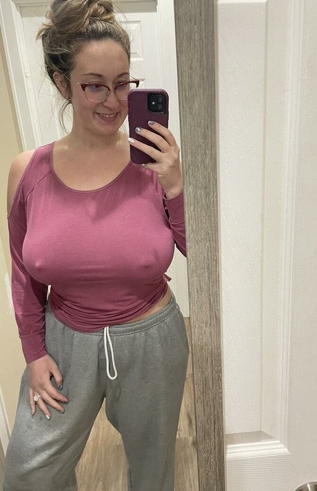 Momdd98 sex tape onlyfans