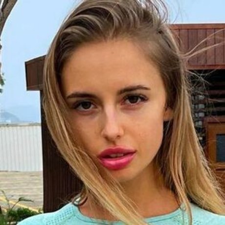 Ash Morkovka onlyfans strip