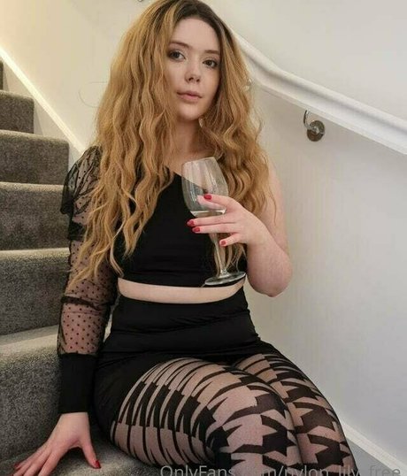 nylon lily free onlyfans leaks free