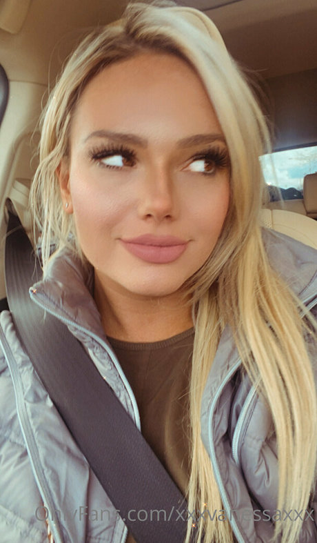 Xxxvanessaxxx nude leaked onlyfans