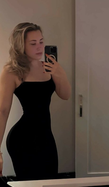 Pineapplebrat naked onlyfans leaked