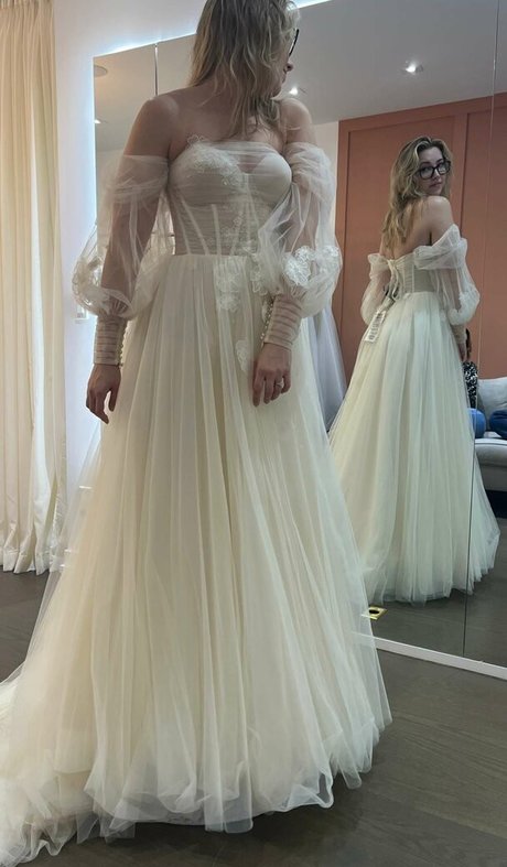 Pineapplebrat is on onlyfans