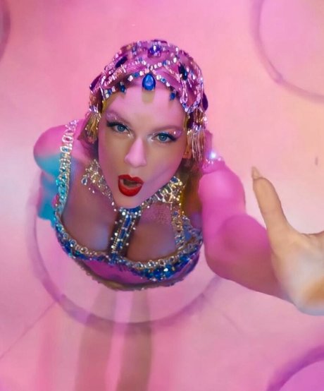 redhead pawg onlyfans free nude render