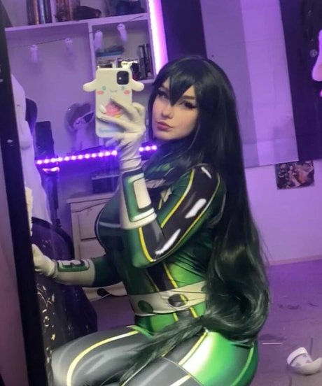 sylvieexo Profile image