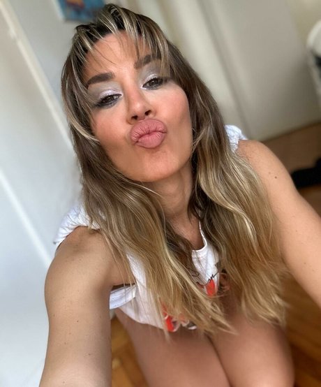 Jimena Baron onlyfans nude photos