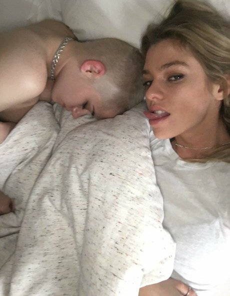 Kristen Stewart onlyfans leaked tits