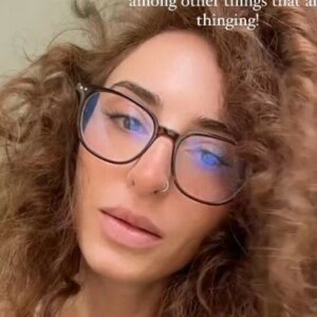 Lindsay Demeola onlyfans content type