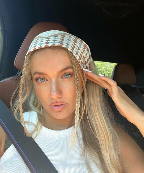 Alica Schmidt onlyfans pics leaked