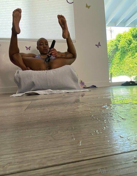 gay kissing onlyfans best slide