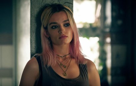 Emma Mackey onlyfans content type