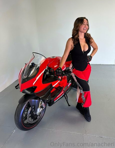 anacheri onlyfans archive