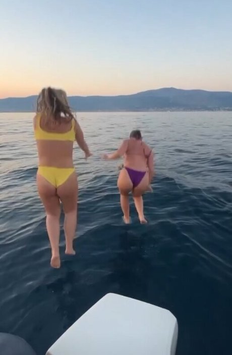 Daisy Campbell onlyfans content