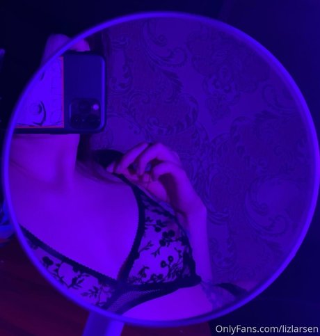 lizlarsen onlyfans sex tape