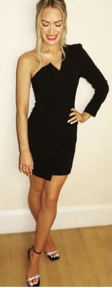 Laura Woods onlyfans leaked dirtyship