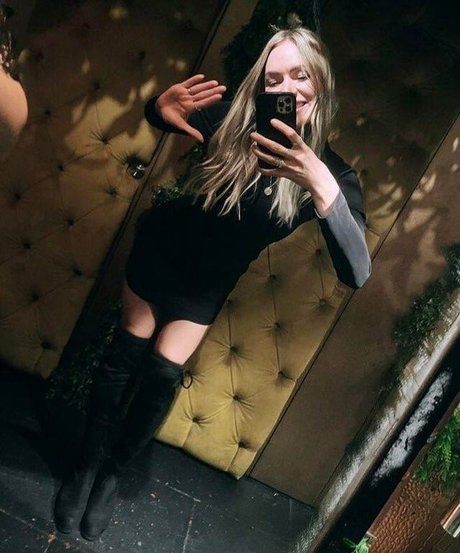 Laura Woods onlyfans images