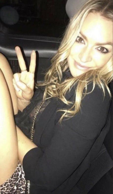 Laura Woods naked onlyfans pics