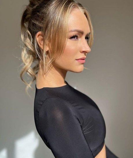 Laura Woods onlyfans nudes