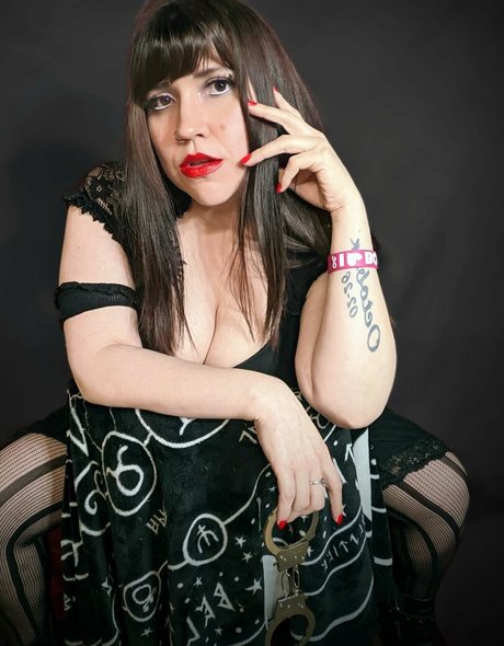 granny thick onlyfans art naked visuals