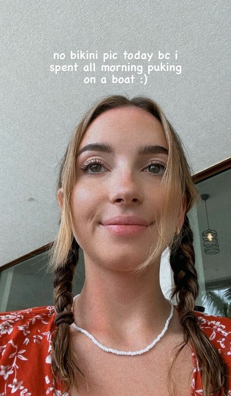 Novaleesi naked onlyfans pics