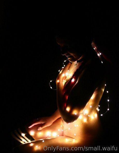 small waifu  candids