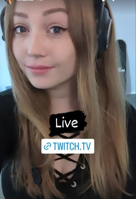 outdoor nude onlyfans adult render