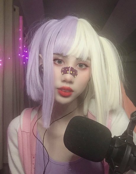 small cock shemale onlyfans free nude pic