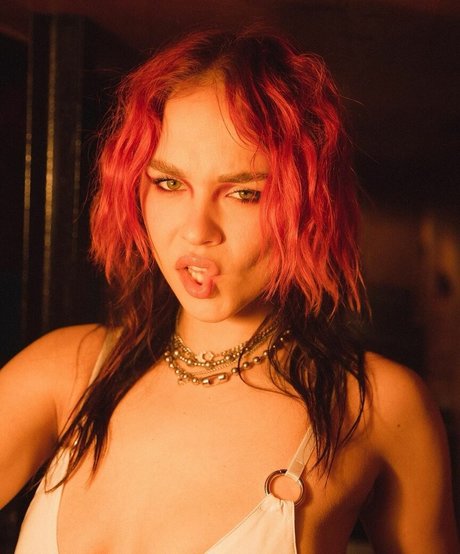 Taylor Upsahl onlyfans post