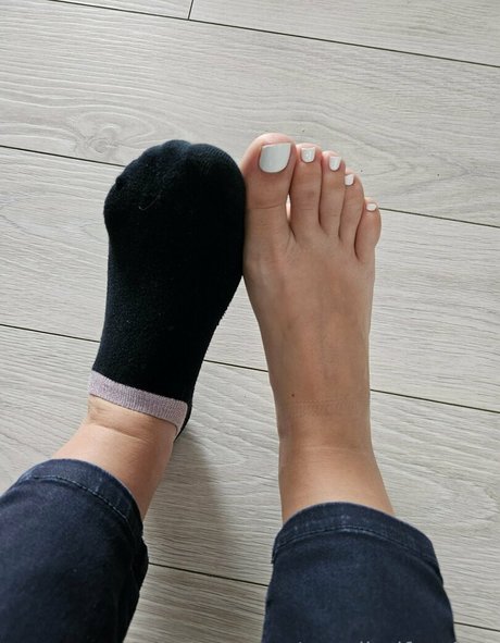 cavalierifeetfree onlyfans naked