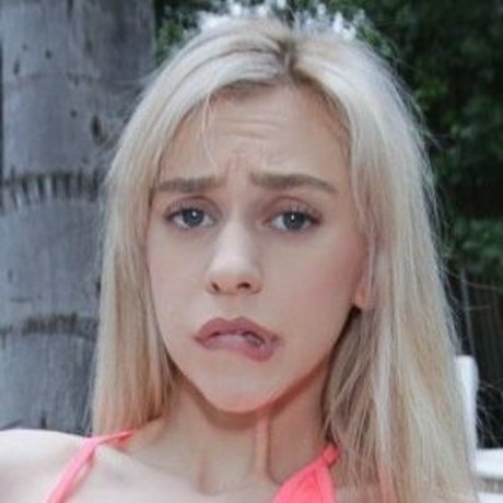 Chanel Shortcake onlyfans pics