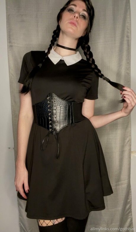 petite blonde milf onlyfans free nude frame