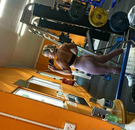 thefitnessbarbiie naked onlyfans leak